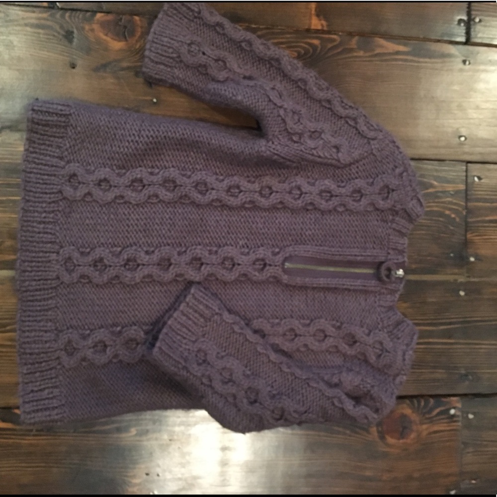 Sweater - Picture 3 of 3